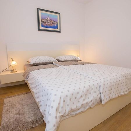 Apartments Marija Фунтана Екстериор снимка