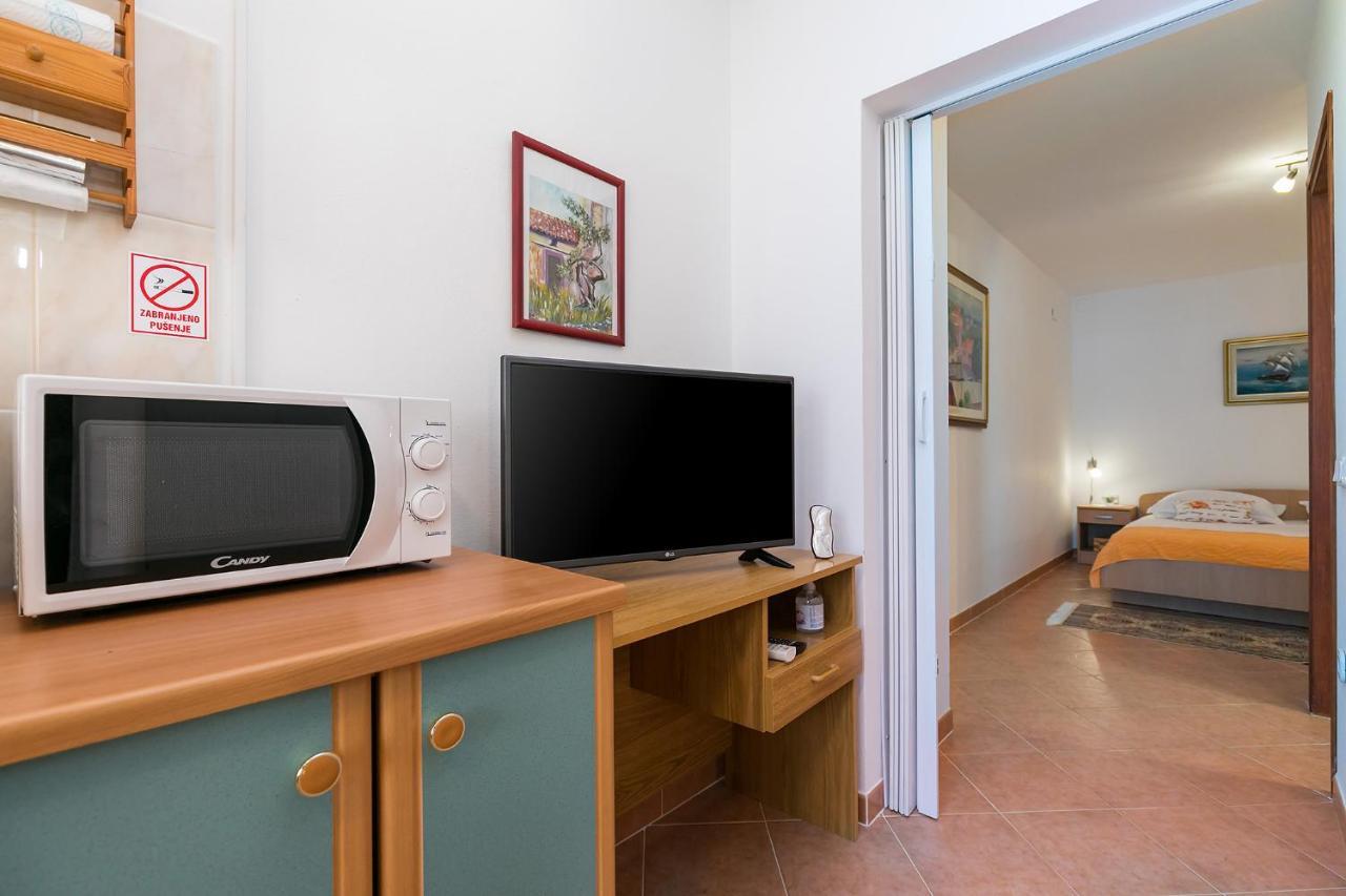 Apartments Marija Фунтана Екстериор снимка