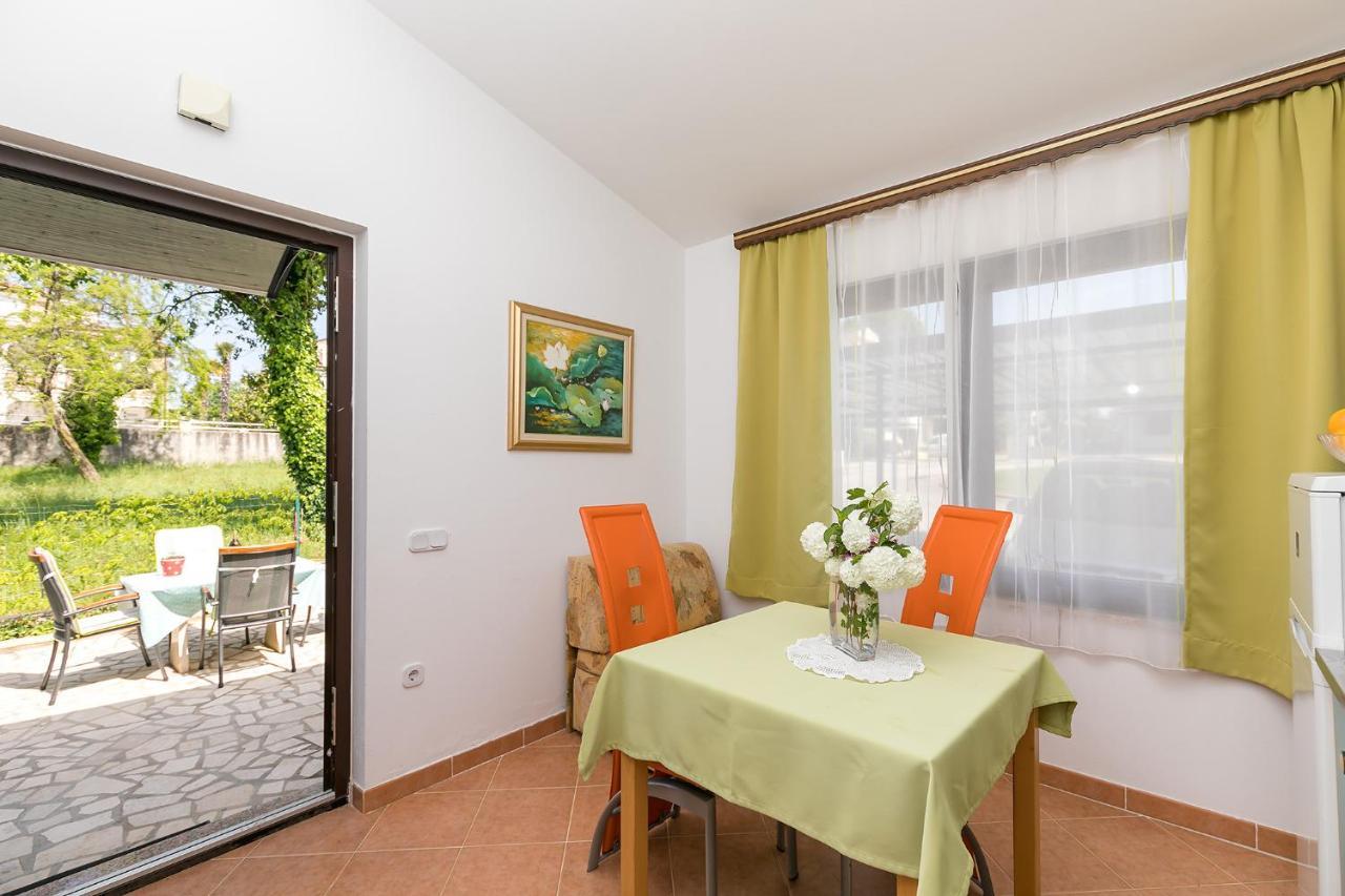 Apartments Marija Фунтана Екстериор снимка