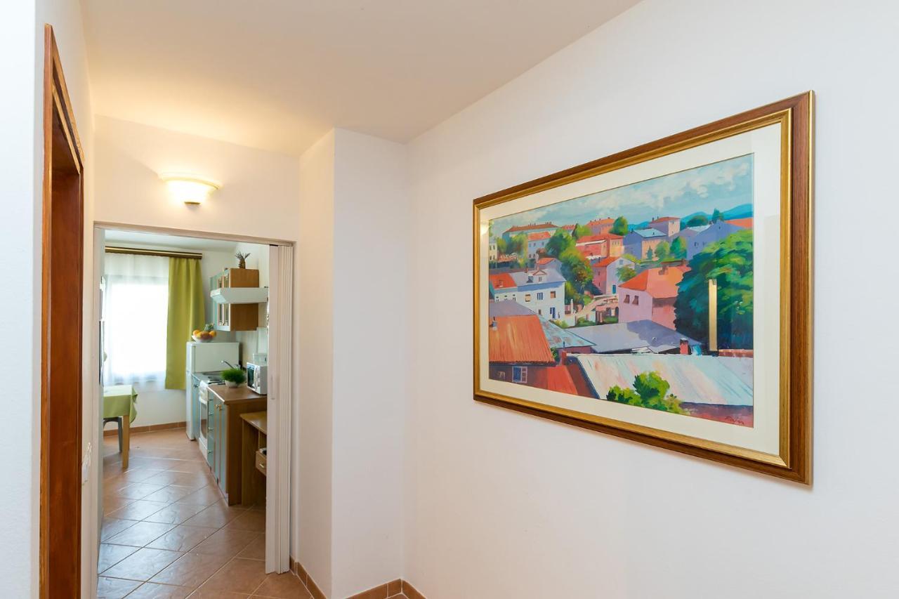 Apartments Marija Фунтана Екстериор снимка