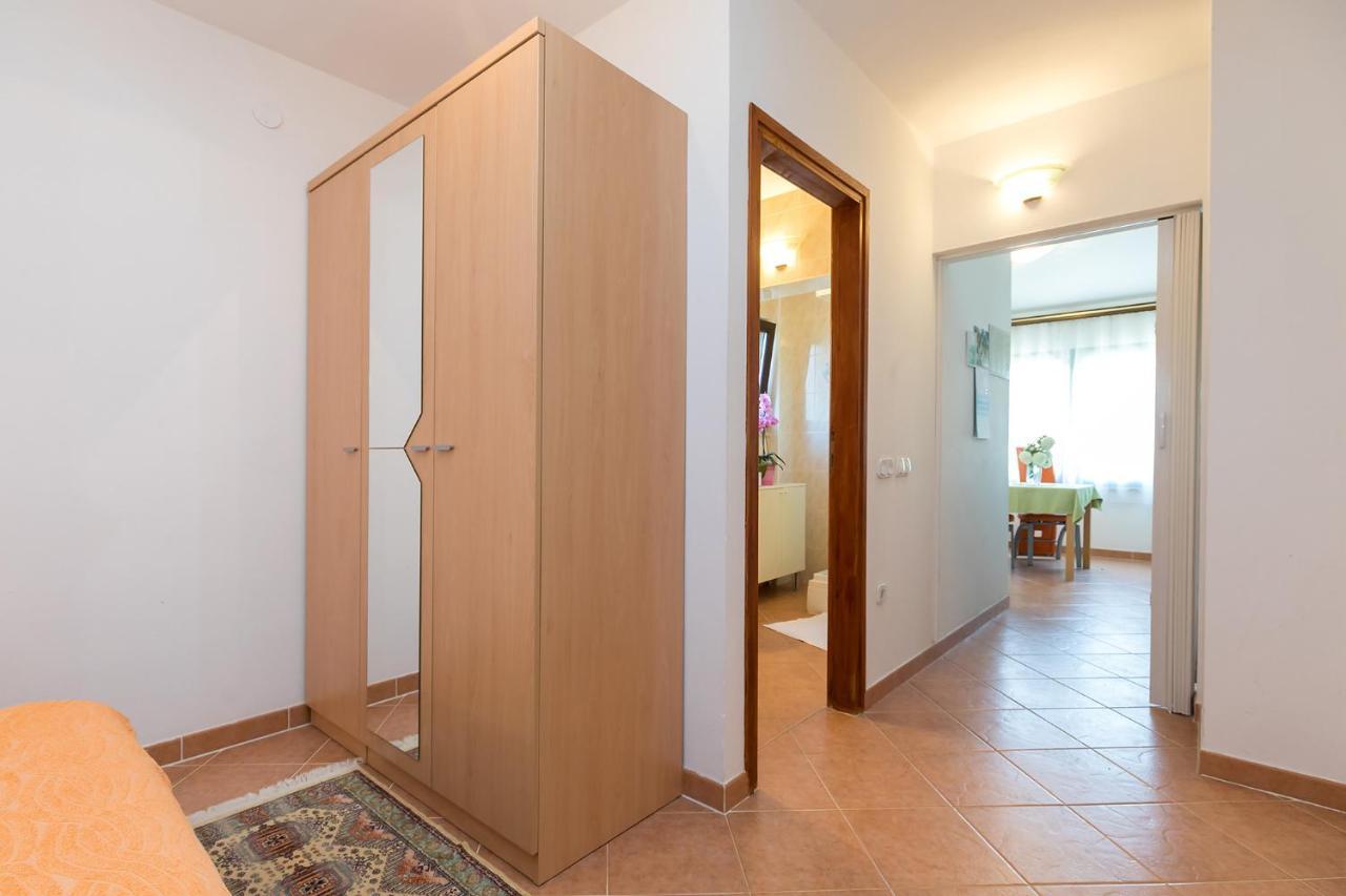 Apartments Marija Фунтана Екстериор снимка