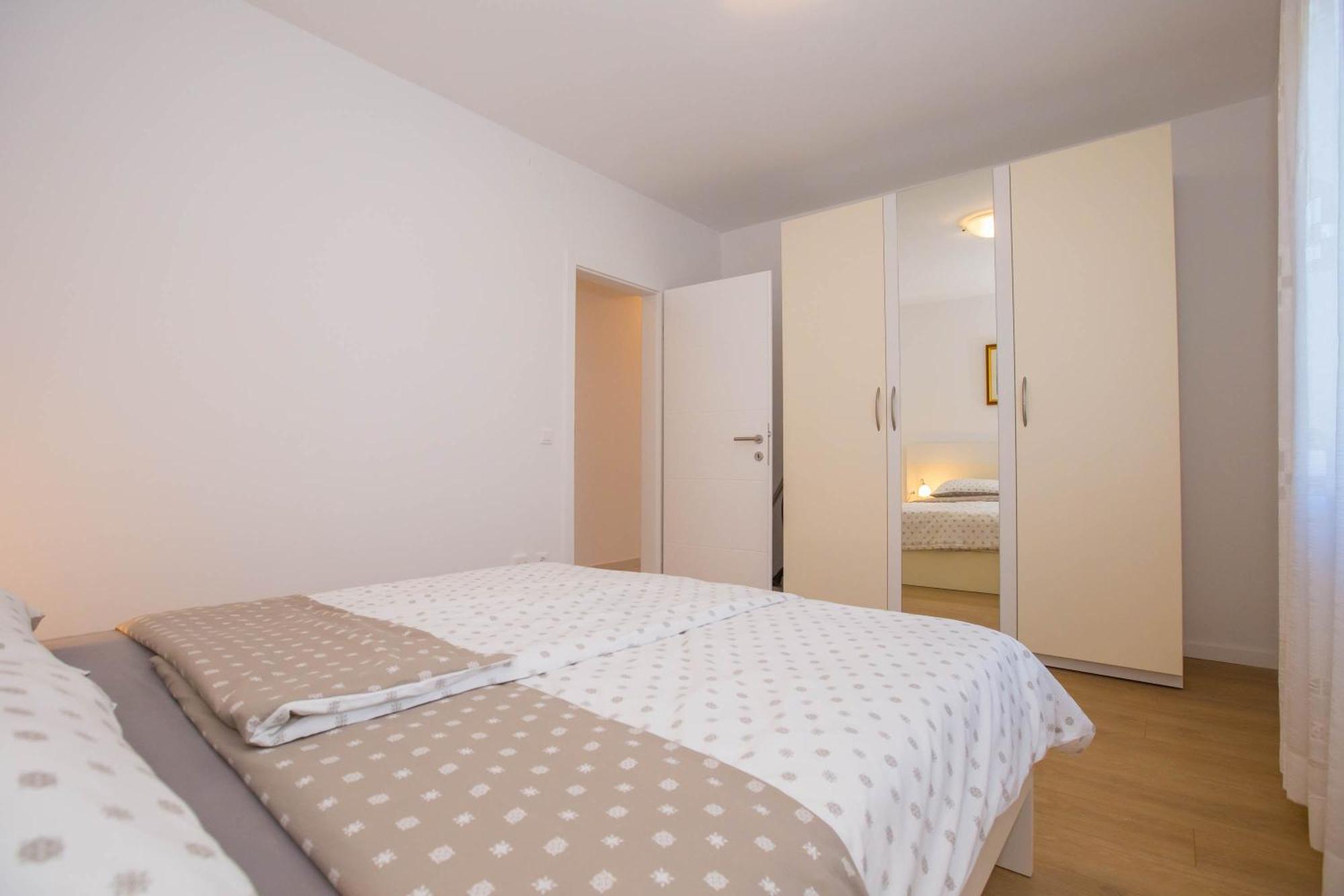 Apartments Marija Фунтана Екстериор снимка